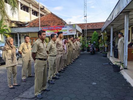 Apel Rutin Senin Pagi Pamong Desa Ngestiharjo